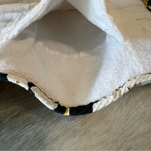 VERA BRADLEY Dogwood 2012 Baby Changing Pad Clutch Black Yellow White Floral - Picture 9 of 13